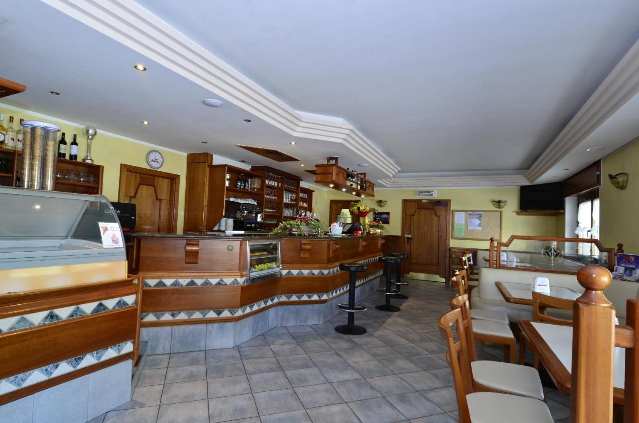Locanda Ridevert Hotel ติโอเน ดิ เตรนโต ภายนอก รูปภาพ