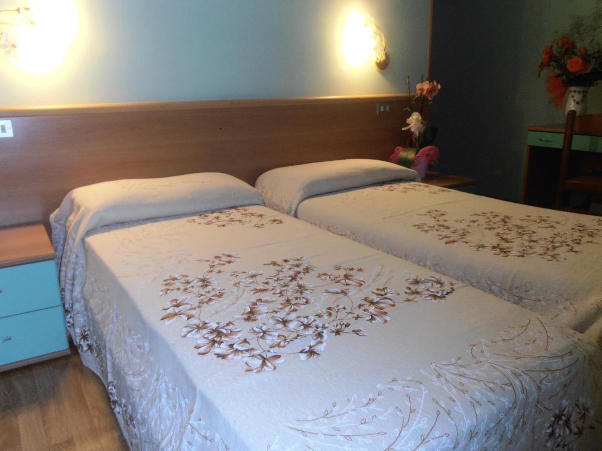 Locanda Ridevert Hotel ติโอเน ดิ เตรนโต ภายนอก รูปภาพ