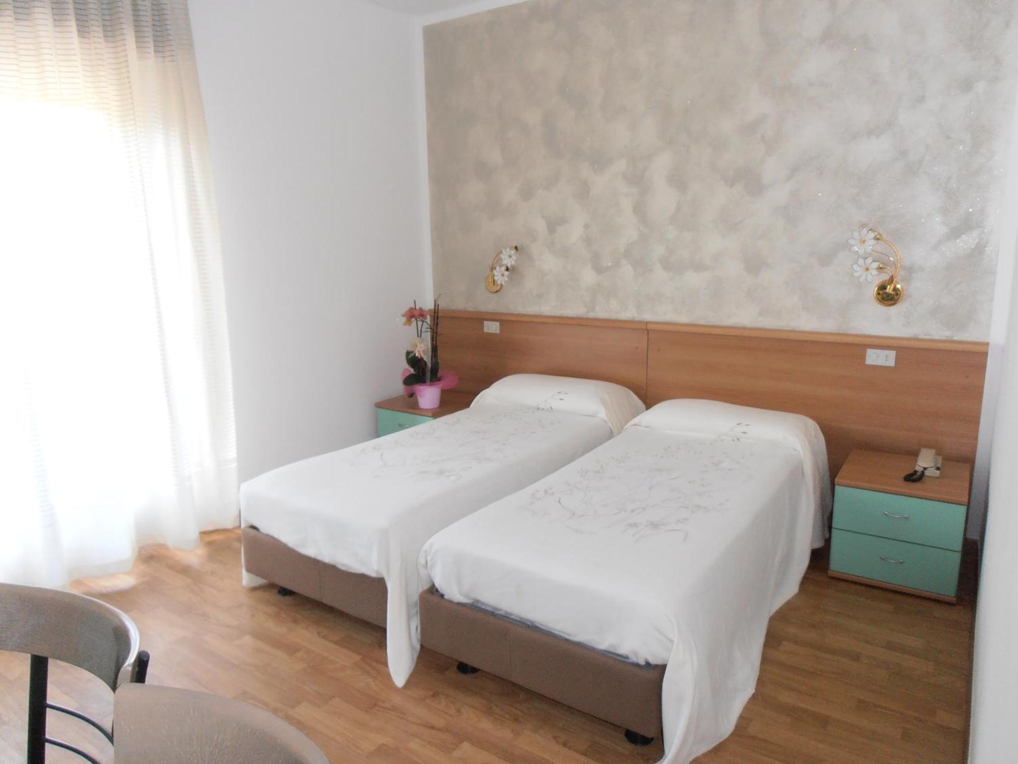 Locanda Ridevert Hotel ติโอเน ดิ เตรนโต ห้อง รูปภาพ